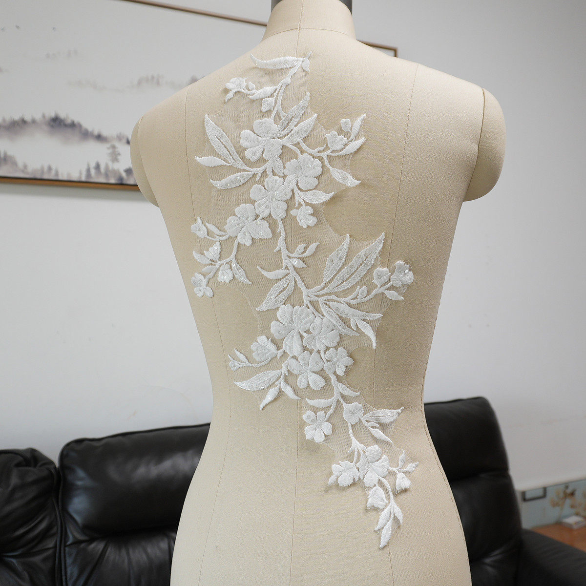 White Floral Leaf Sequins Appl - đánh giá và giá Craft Embellishments